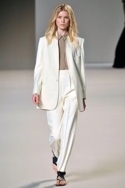 Look 4